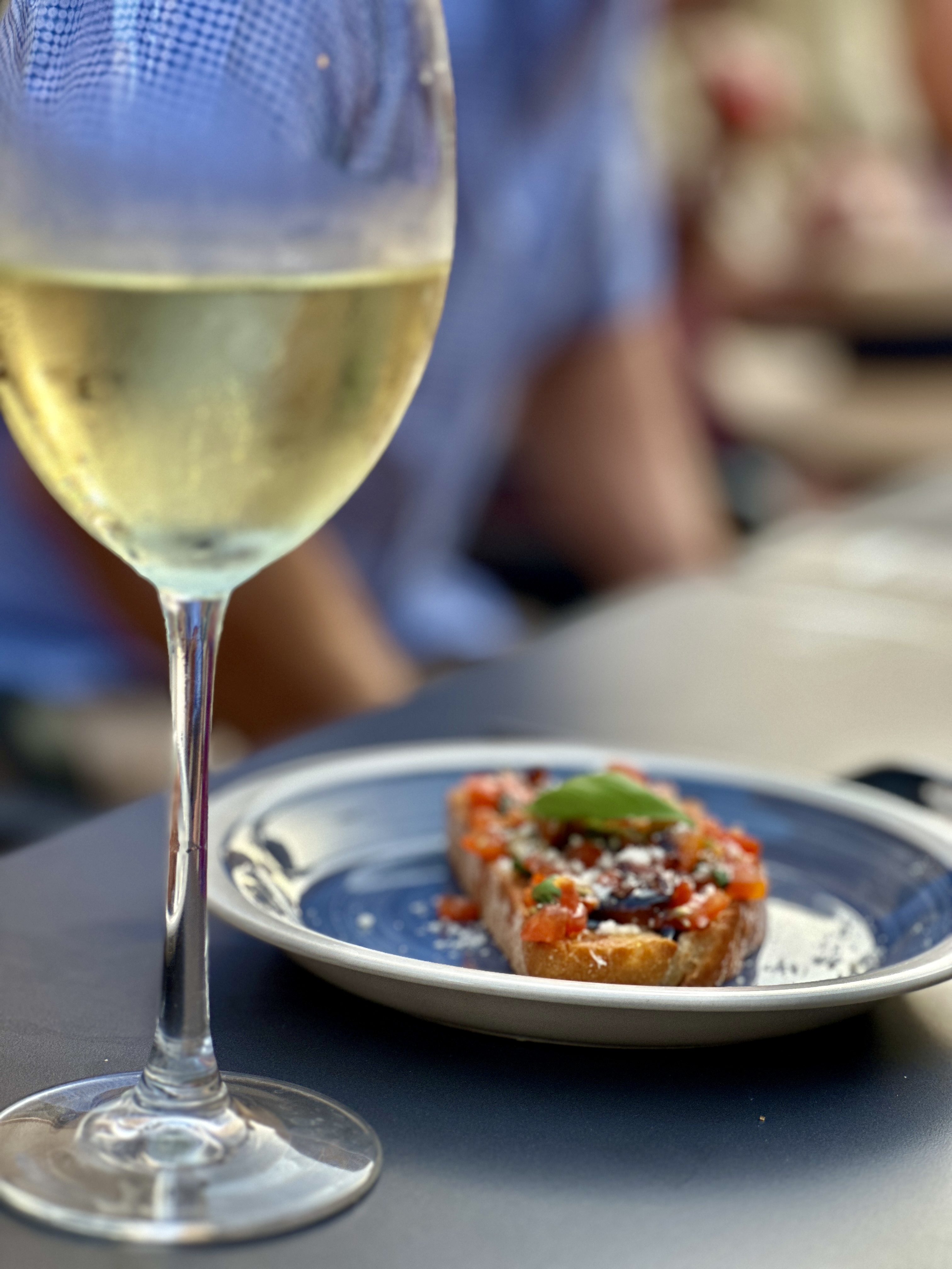 The Clubhouse, bruschetta and white wine